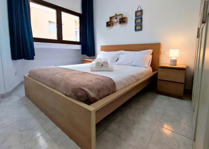 S433 Sea View Terrace Апартаменти